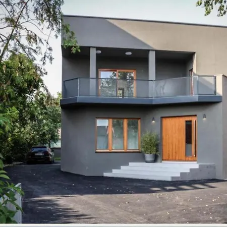 Oasis Airport Apartments And Rooms Velika Gorica Exterior photo