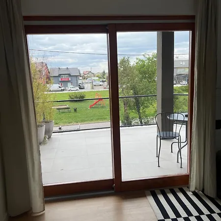 Oasis Airport Apartments And Rooms Velika Gorica Exterior photo