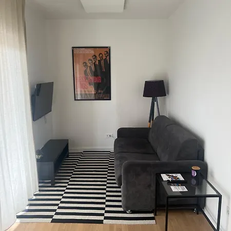 Oasis Airport Apartments And Rooms Velika Gorica Exterior photo
