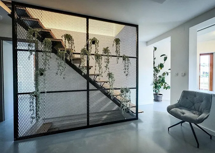 Oasis Airport Apartments And Rooms