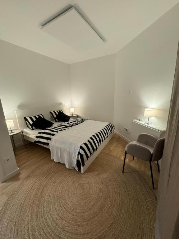 Oasis Airport And Apartment