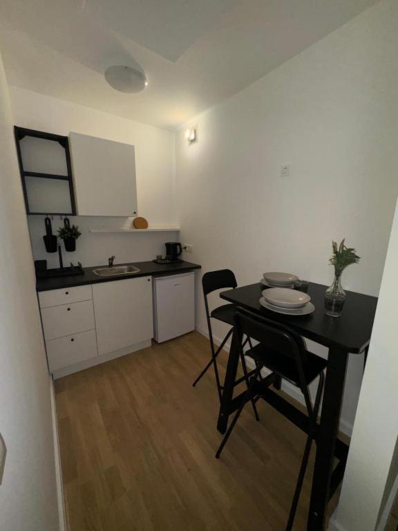 Oasis Airport And Apartment *