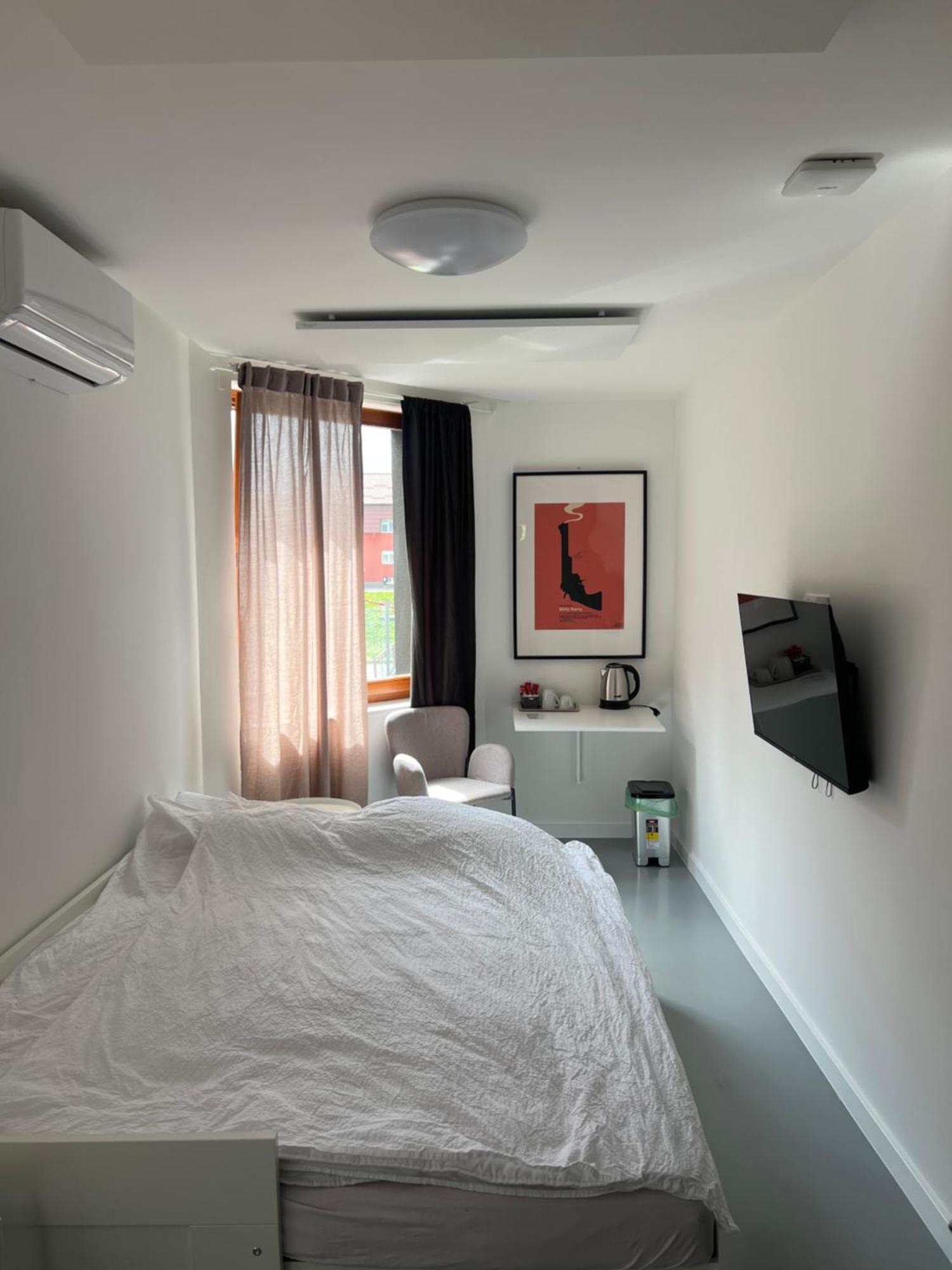 Oasis Airport And Apartment